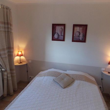 Au Relais Provencal Otel Bagnols-en-Forêt Oda fotoğraf