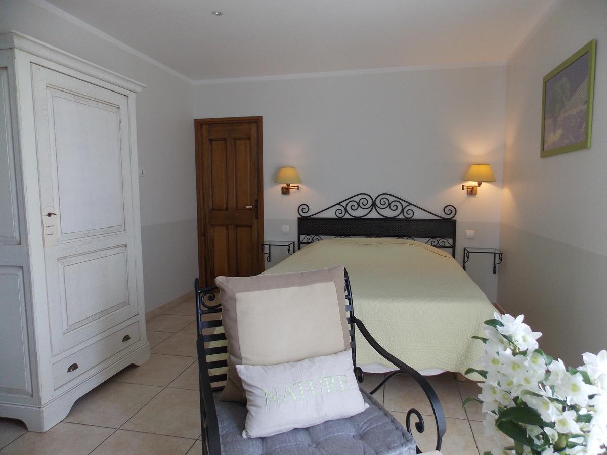 Au Relais Provencal Otel Bagnols-en-Forêt Dış mekan fotoğraf