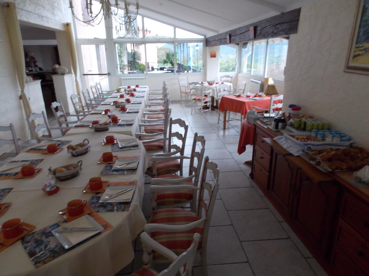 Au Relais Provencal Otel Bagnols-en-Forêt Dış mekan fotoğraf