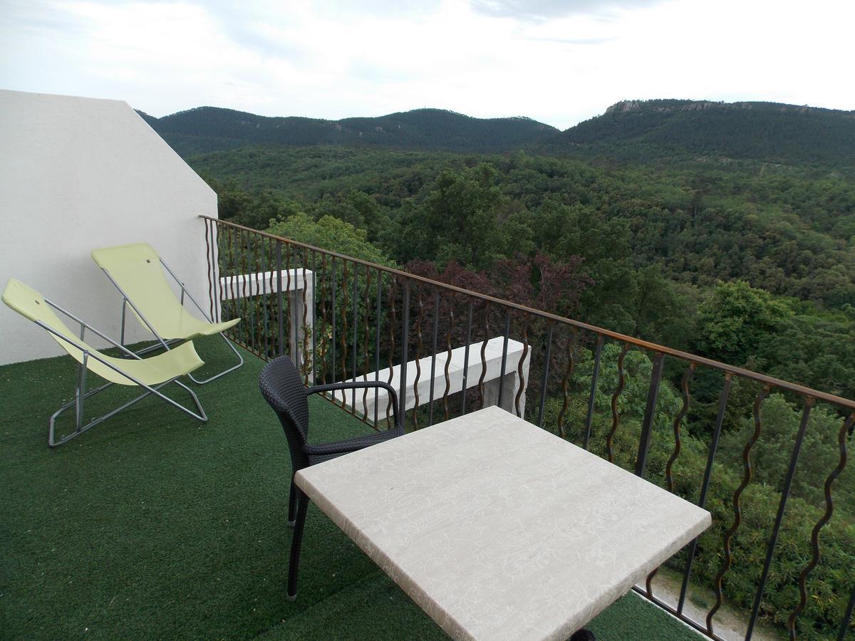 Au Relais Provencal Otel Bagnols-en-Forêt Dış mekan fotoğraf